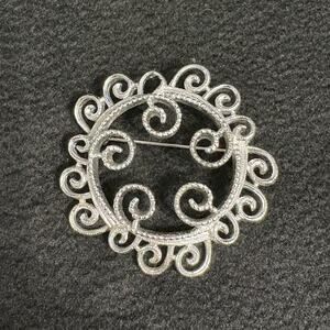 Vtg Sarah Coventry Brooch Pin Silver Tone Swirl Style